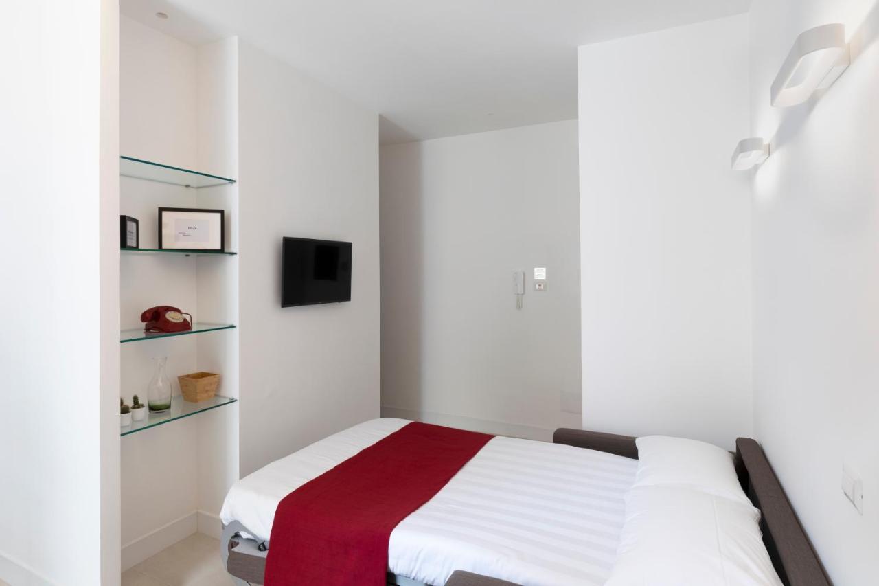 Acate81 Lifestyle Naples